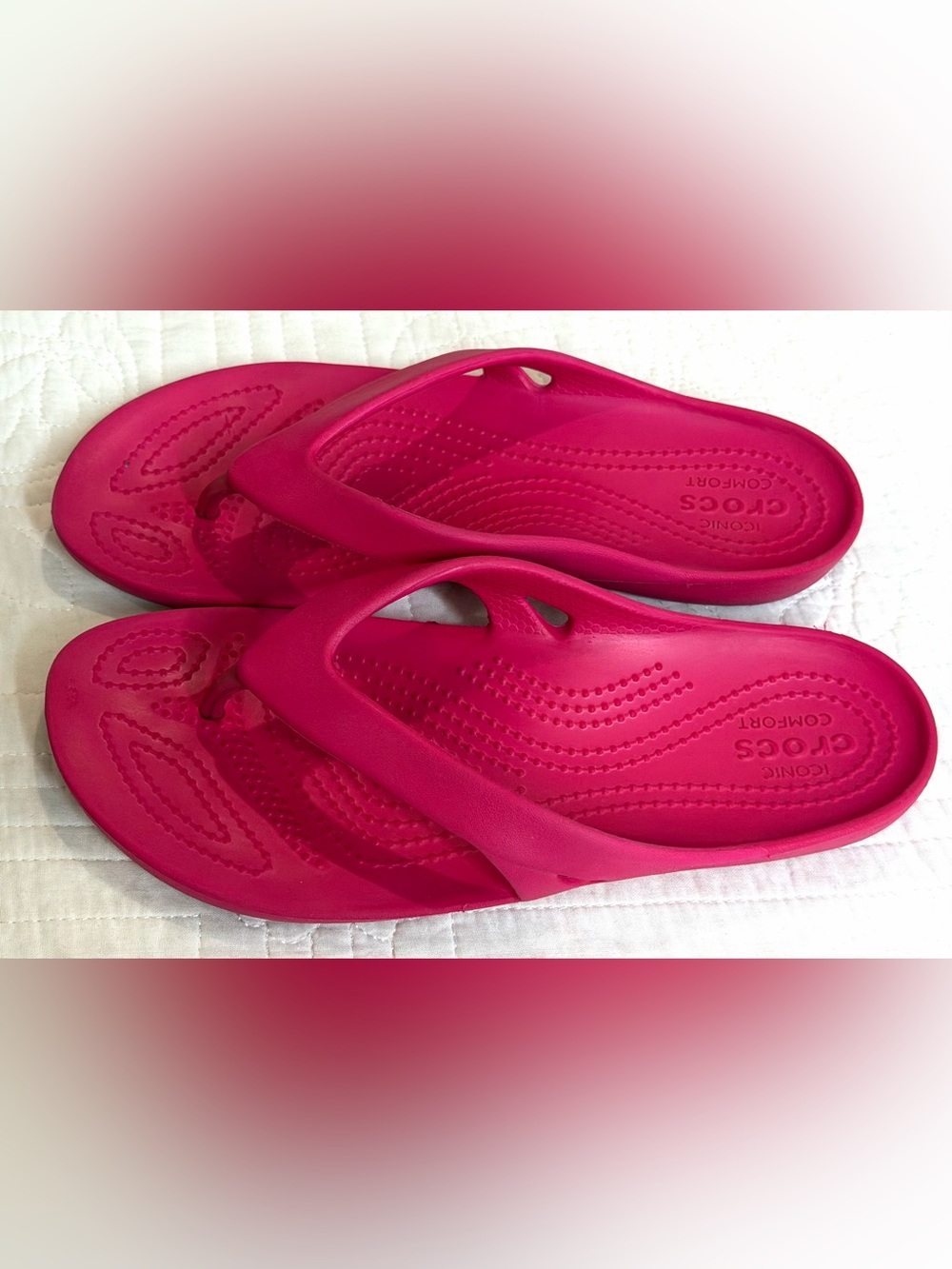 Crocs Flip Flops Women's Size 7 Hot Pink Rubber Thongs Lightweight Kadee II